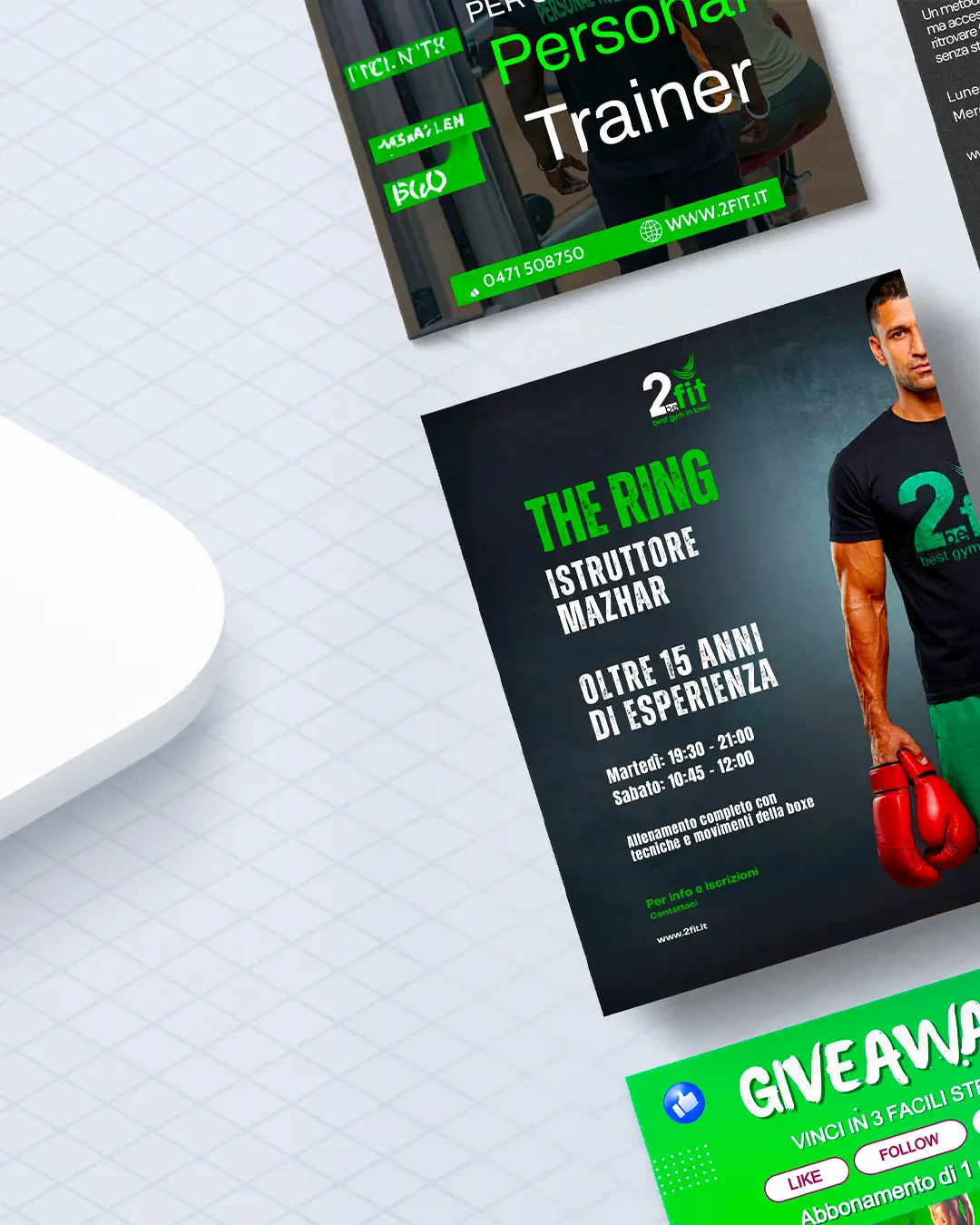 Una serie di volantini promozionali a tema fitness con un allenatore maschio che impugna guantoni da boxe rossi e un testo in italiano sull'allenamento personale e l'esperienza. I disegni utilizzano i colori nero, verde e bianco.